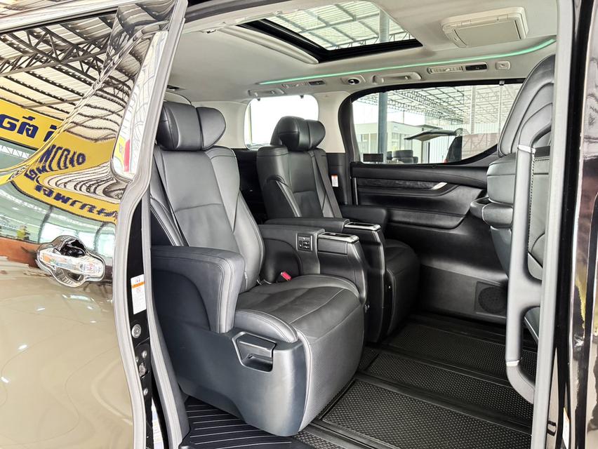  Toyota Vellfire 2.5 CVT (ปี 2019) Wagon AT 12