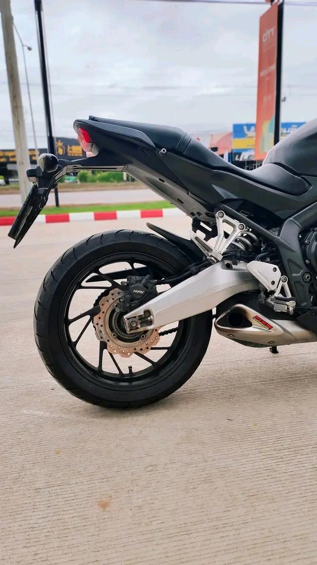 Honda CBR 650 สภาพมือ 1 3