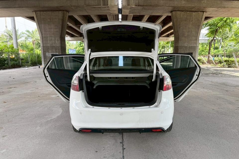 Ford Fiesta 1.5 S Sedan AT ปี 2013 9