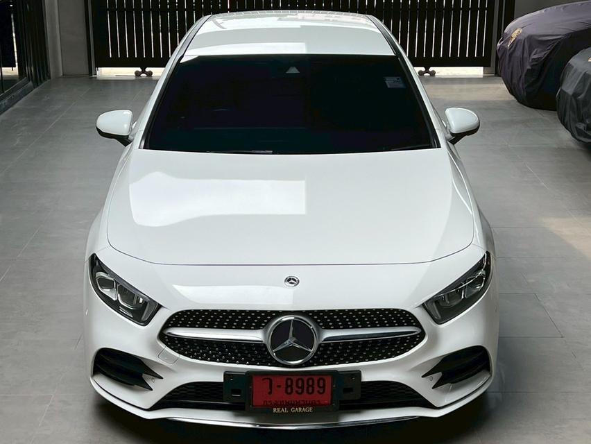 Mercedes-Benz A200 AMG Dynamic Sedan 3