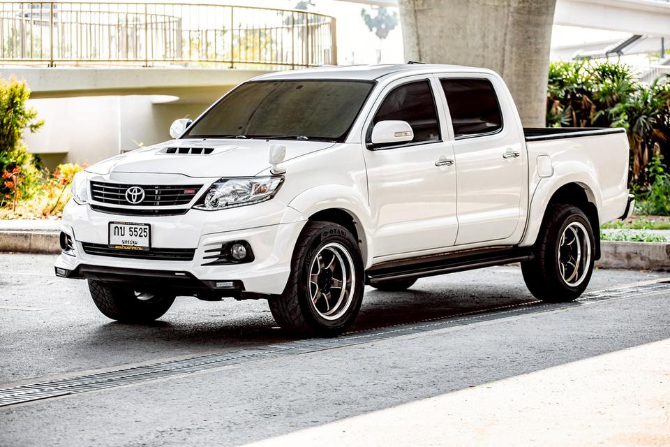Toyota Vigo Champ Prerunner 3.0 TRD Double Cab ดีเซล เกียร์ Auto ปี 2014 สีขาว