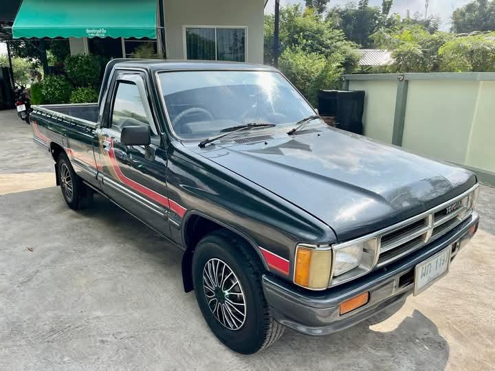 TOYOTA HILUX HERO ปี 2532 3