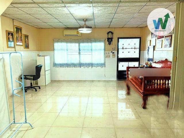ขายทาวน์เฮ้าส์ 20 ตร.ว. สภาพดี 2 ห้องนอน  2 ห้องน้ำ 2 แอร์ หมู่บ้านบูรพาวิลล่า 12 ใกล้ทางด่วนศรีรัช-ด่านศรีสมาน 4
