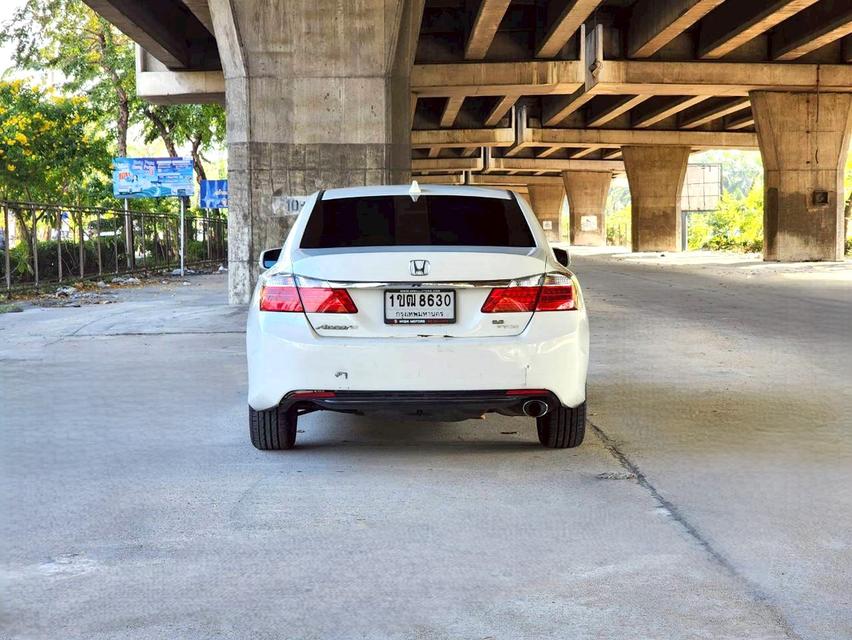 ขายรถ Honda Accord 2.0E ปี 2013 สีขาว เกียร์ออโต้ รูปที่ 5
