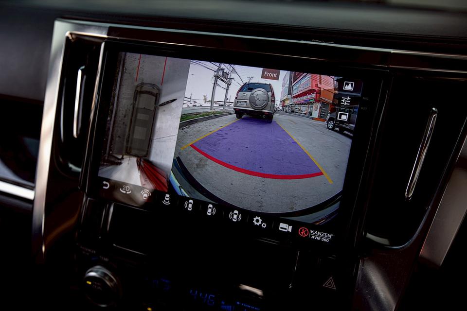 TOYOTA ALPHARD 2.5 SC PACKAGE สีขาว ปี 2019  มือเดียวป้ายแดง  17