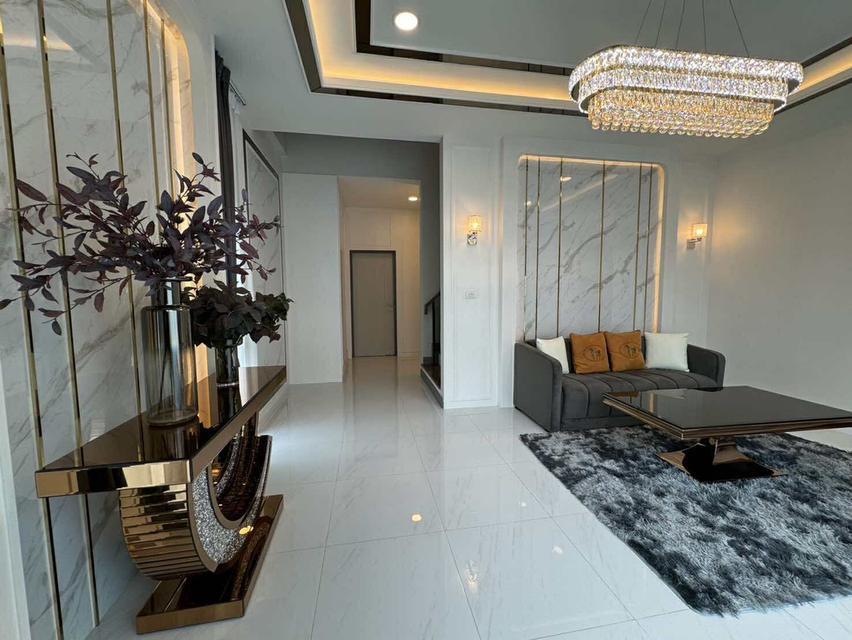 ขายบ้านเดี่ยวหรู เดอะซิตี้ บางนา2 (The City Bangna2) ตกแต่ง พร้อมเฟอร์ฯ อุปกรณ์ไฟฟ้า หลังมุม ใกล้เมกา  14