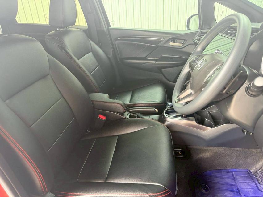 Honda Jazz 1.5RS ปี20 10