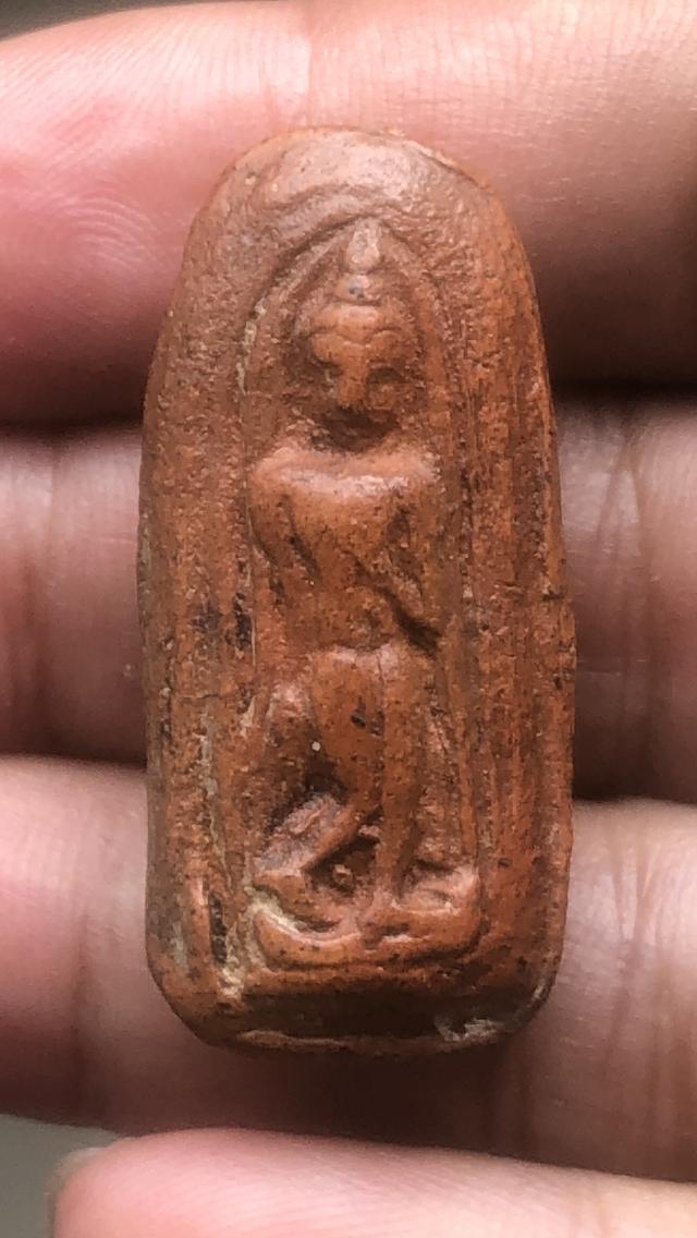 พระกำแพงลีลาเม็ดขนุน