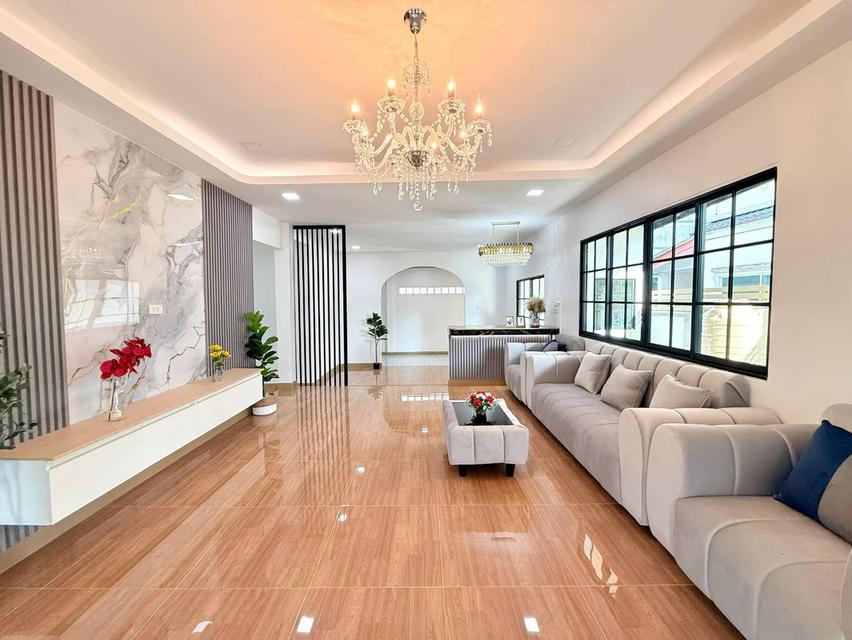 บ้านเดี่ยว 5 ห้องนอน นิมิตรใหม่ 40 ราคา 3.79 ล้านบาท ฟรีโอน! 6