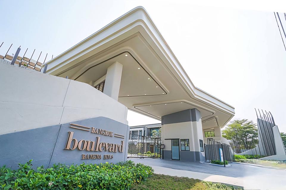 U1447 ให้เช่าบ้านเดี่ยว2ชั้น หมู่บ้าน บางกอก บูเลอวาร์ด บางนา กม.5 Bangkok Boulevard Bangna Km.5 บ้านพร้อมเฟอร์ ทำเลดีเดินทางสะดวกเข้าออกได้หลายทาง 1