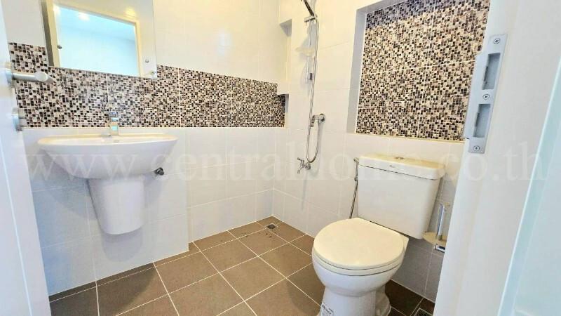 ทาวน์โฮม สิริ เพลส รังสิต เดินทางสะดวก ใกล้ทางด่วนบางพูน 19