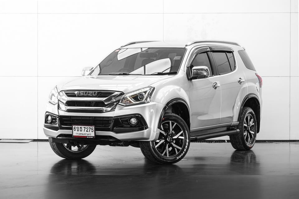 2019 ISUZU MU-X 3.0 DVD Navi THE ONYX 4WD AT สีเทา ไมล์ 127313 กม.