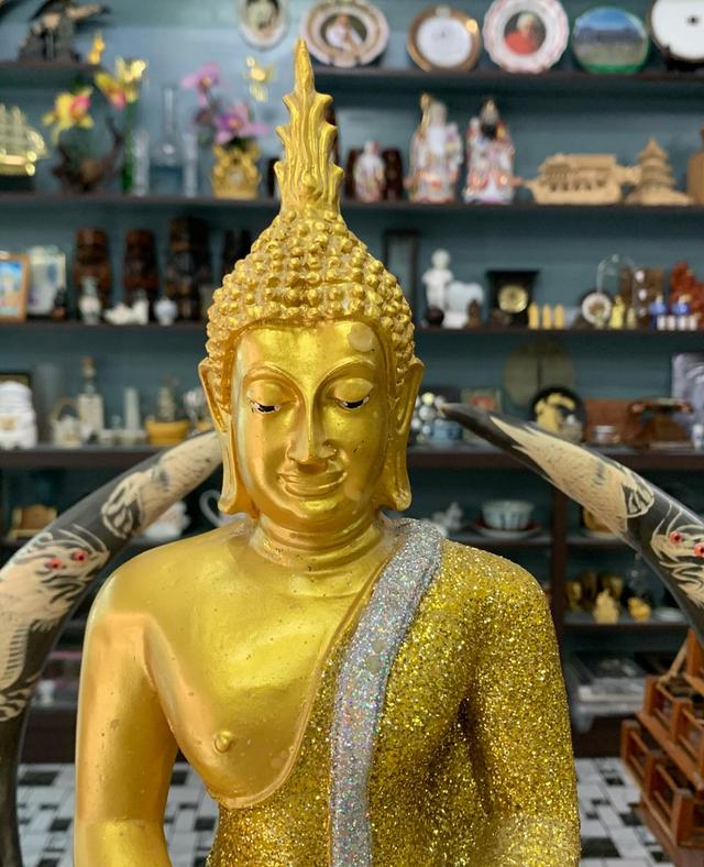 พระพุทธรูปปางสมาธิ องค์ใหญ่ เนื้อเรซิน 6