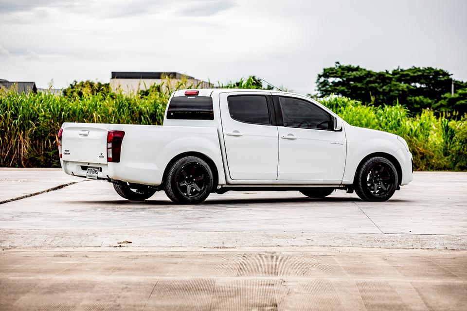 Isuzu D-Max Double Cab 1.9 DDi Z ดีเซล ปี 2018 สีขาว เกียร์ธรรดา