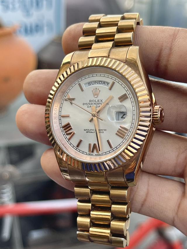 นาฬิกาข้อมือโรเล็กซ์ รุ่น DayDate เดย์-เดท ทองคำชมพู 18กะรัต