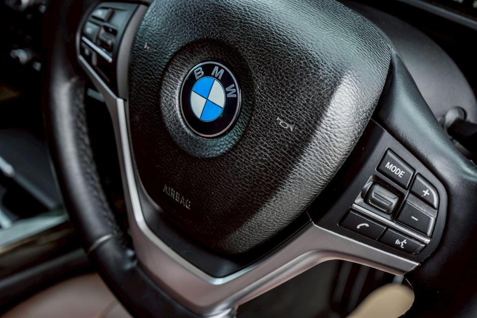 รหัสรถ CBL1073 🚙✨ BMW X5 sDrive25d F15 ปี 2017 18