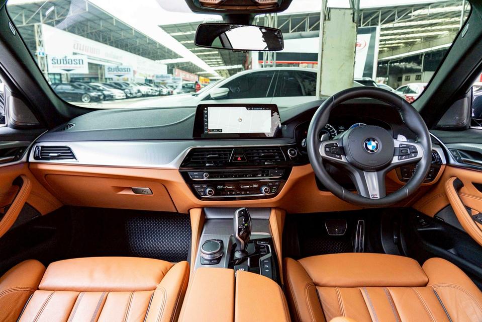 รหัสรถ NP5894 BMW 530e M SPORT 2020 9
