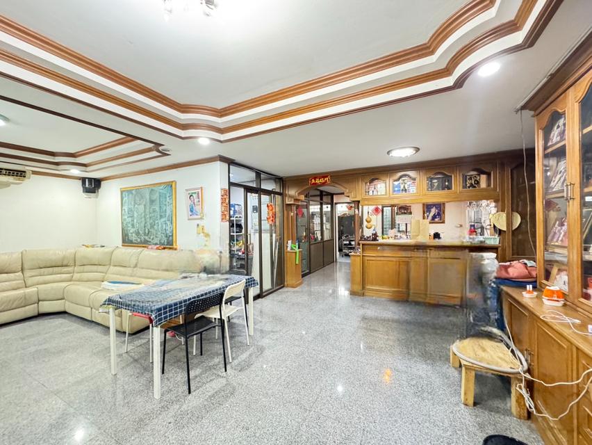 บ้านเดี่ยว 81 ตารางวา หมู่บ้านเพชรเกษม3 4ห้องนอน 3ห้องน้ำ 4 ที่จอดรถ 7