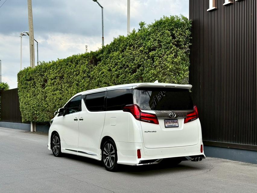 TOYOTA ALPHARD 2.5 SC package 2022Mileage 47,000 Km. (ยางใหม่ 4 เส้น )