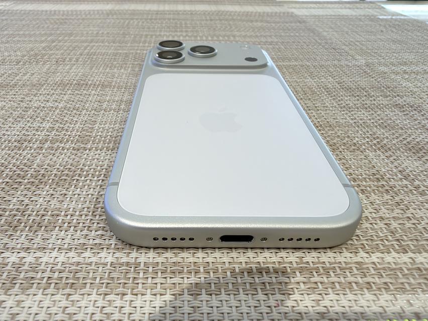 iPhone 17 Pro สีขาว 512 ผ่อนได้ รับเทิร์นเครื่องเก่าให้ราคาสูง รูปย่อยที่ 4