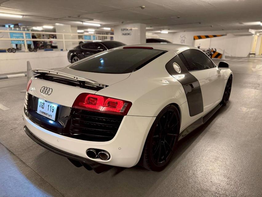 R8 V8 coupe ปี10 minor 8