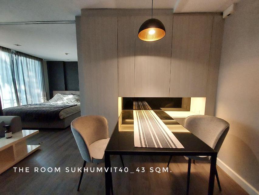 ให้เช่า คอนโด 1 bedroom in a very good locationTHE ROOM สุขุมวิท 40 43 ตรม. close to BTS Ekkamai Thonglor Sukhumvit and  4