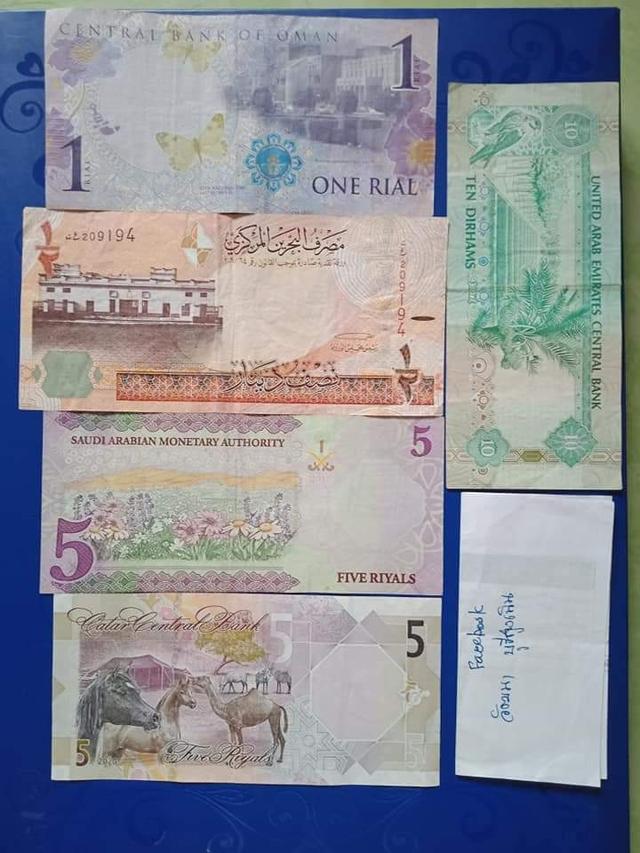ธนบัตรจาก 5 ประเทศ 
