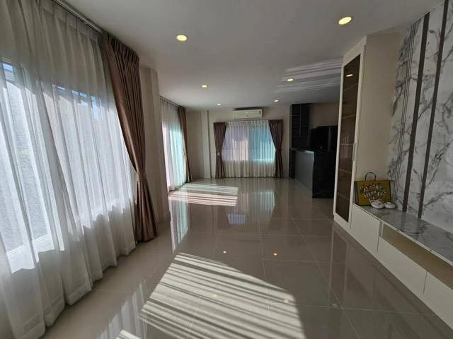 ขายบ้านเดี่ยวหลังมุม 2 ชั้น  61 ตร.ว. โครงการ Centro บางนา  วงแหวน ทำเลสะดวก ใกล้เมกะบางนา  วงแหวนกาญจนา 3