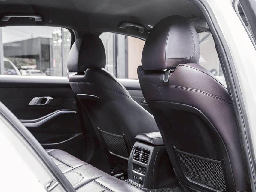 รหัสรถ 67GG9614 🚘 BMW 320d M Sport 2021 – ตัวท็อป ดีเซล / วารันตีเหลือ 1 ปี