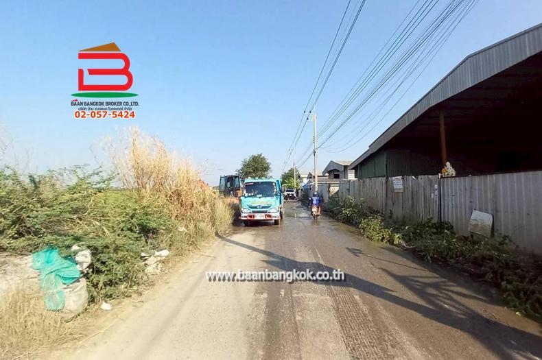 โกดัง ซอยเทศบาลลำลูกกา 3 (ใกล้ตลาดโชคอำนวยคลอง 7) เนื้อที่ 1 ไร่ ตำบลลำลูกกา อำเภอลำลูกกา ปทุมธานี 12