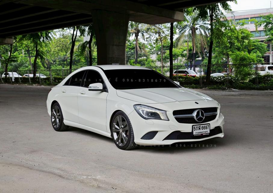 Mercedes Benz CLA 200 W117 ปี 2017