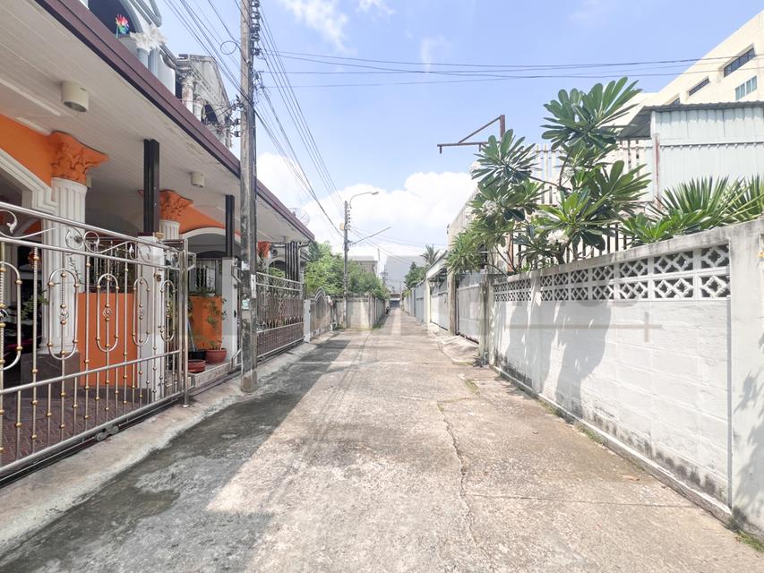 Home office โชคชัย4 ซอย66 ลาดพร้าว 19