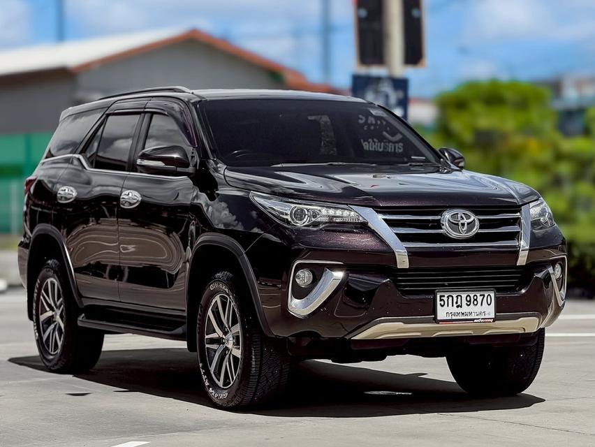 🚗 TOYOTA FORTUNER 2.8 V ขับ4 เกียร์ออโต้ ปี 2016 ฟรีเงินดาวน์