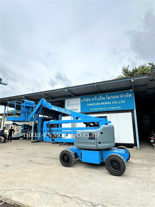 รถกระเช้า Boom Lift Genie Z-45/25J 4