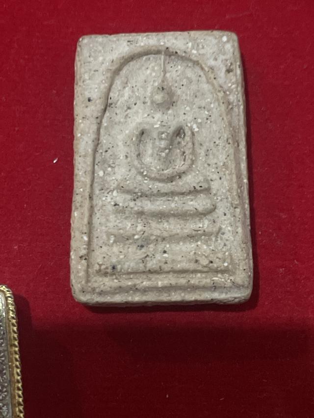 สมเด็จวัดระฆังพระสวยไม่หักไม่ซ้อม