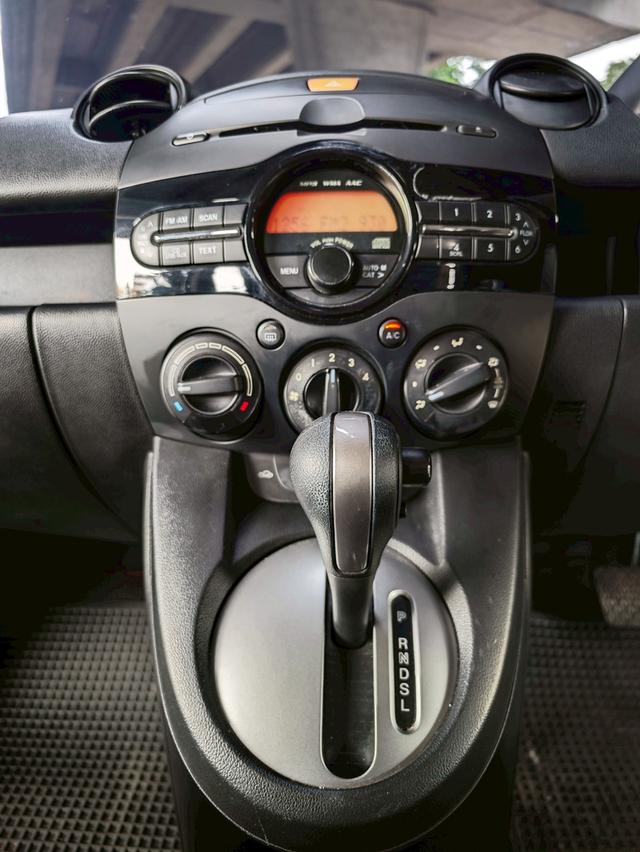Mazda 2 1.5 Spirit Sport AT ปี 2012 11