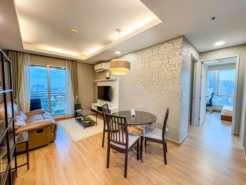 ขาย คอนโด ทรู ทองหล่อ (THRU THONGLOR) 2 ห้องนอน ขนาด 62 ตร.ม. ชั้น 22 Fully Furnished ติดถนนเพชรบุรีตัดใหม่