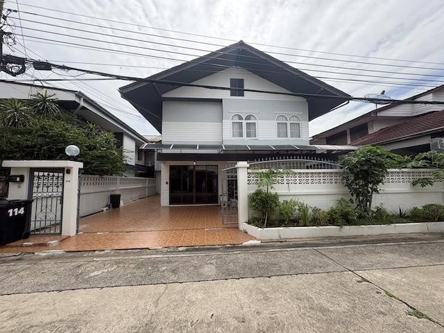 HR 10528 ให้เช่าบ้านเดี่ยว 2 ชั้น 6 ห้องนอน ประชาราษฎร์บำเพ็ญ ห้วยขวาง รัชดา รับต่างชาติและสัตว์เลี้ยง 1