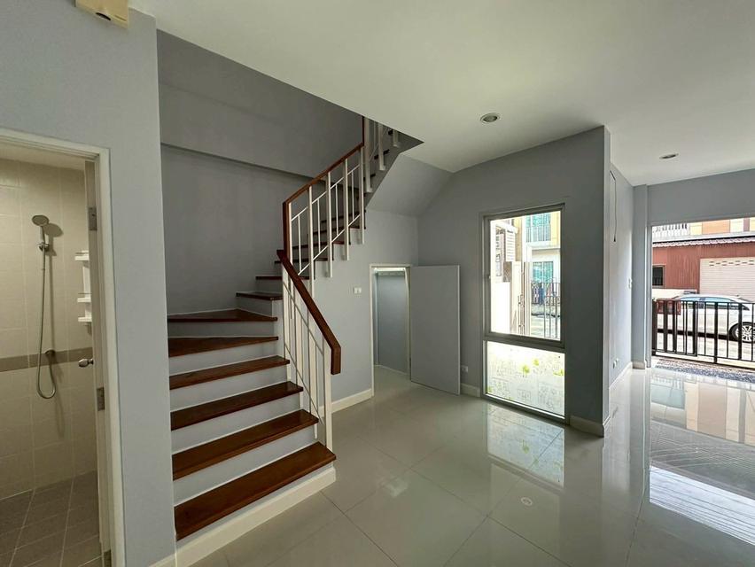 ขายทาวน์เฮ้าส์ 2 ชั้น 17 ตร.ว.หมู่บ้านสินนครวิลล์ ประชาอุทิศ–คู่สร้าง ทำเลดี ราคาเพียง 1.9 ล้าน (ฟรีโอน) 2