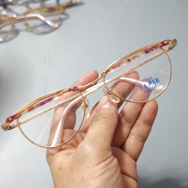 กรอบแว่นตาวินเทจ ญี่ปุ่น ยุค 80,90 ไทเทเนี่ยมเกรดพรีเมี่ยม น้ำหนักเบา by Citizen เก่าเก็บไม่ผ่านการใช้งาน ทรงสวยคลาสสิค รูปที่ 8
