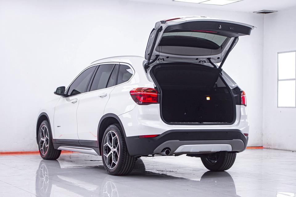 BMW X1 SDRIVE18I XLINE 1.5 AT 2017SUV 5 ประตู ทรงสูง หรู ขับง่าย ประหยัด รูปที่ 6