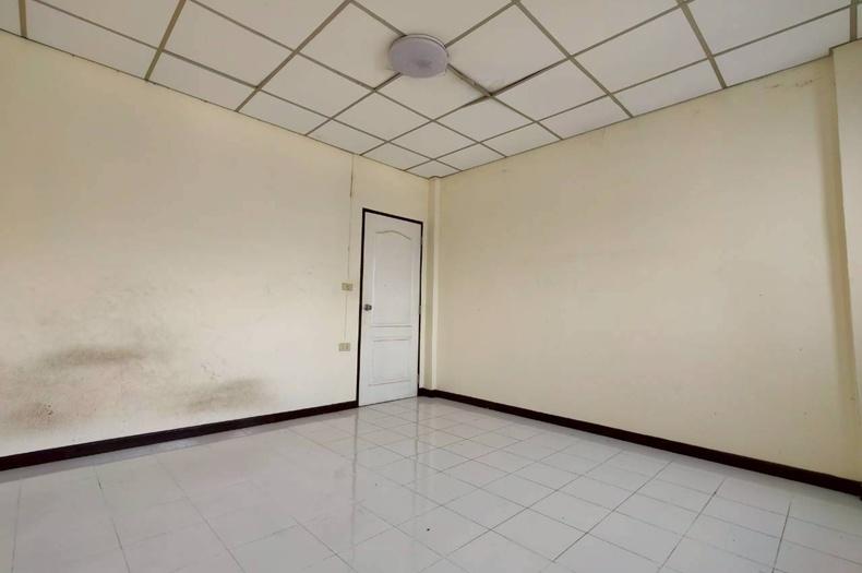 ขาย/เช่า ทาวน์โฮม เนื้อที่ 16 ตร.ว. หมู่บ้านฉัตรณรงค์วิลล่า 5, ใกล้ตลาดชัชวาล ถนนลำลูกกา(คลอง7) ตำบลบึงคำพร้อย อำเภอลำลูกกา ปทุมธานี 11