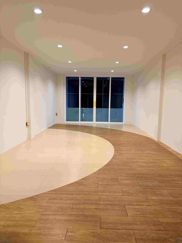 ให้เช่าอาคารพาณิชย์หัวหิน ตึกแถวหัวหินติดถนนเพชรเกษม ใกล้ตลาดไนท์มาร์เก็ต รีโนเวทใหม่ทั้งตึก ทำหน้าร้านแล้ว พร้อมทำธุรกิจ 7