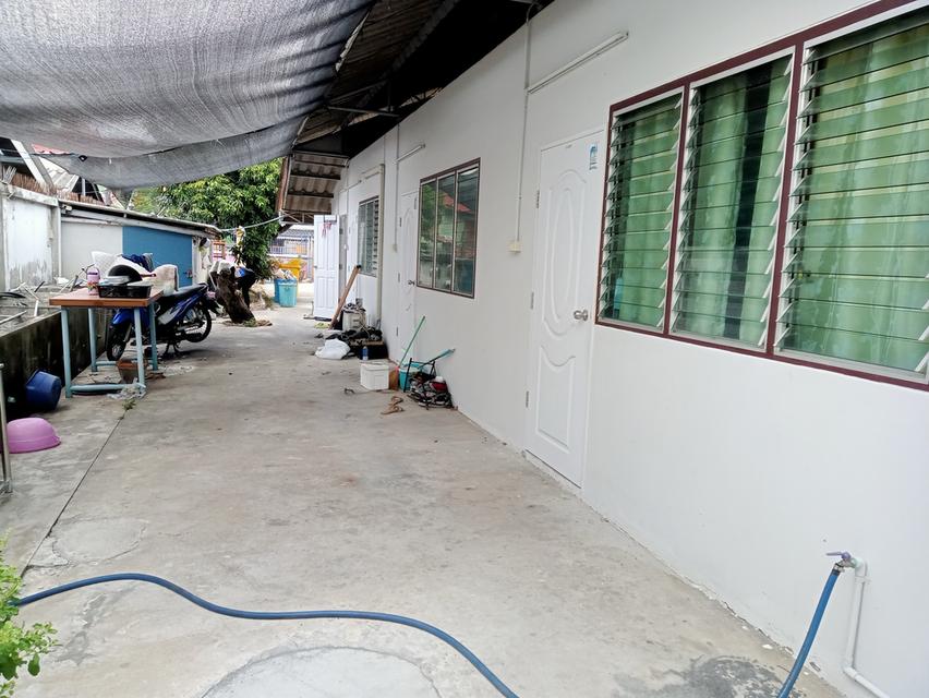 ขายบ้าน2ชั้นพร้อมห้องแถวชั้นเดียว2หลัง8ห้อง 396 ตรว. จอดรถยนต์ได้15-20คัน เจ้าของขายเอง ค่าโอนเจ้าของออกเอง 8