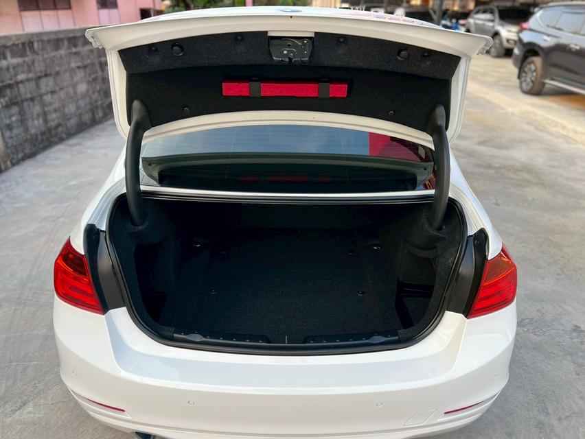 ปี 2013 BMW SERIES 3, 320i LUXURY รูปที่ 16