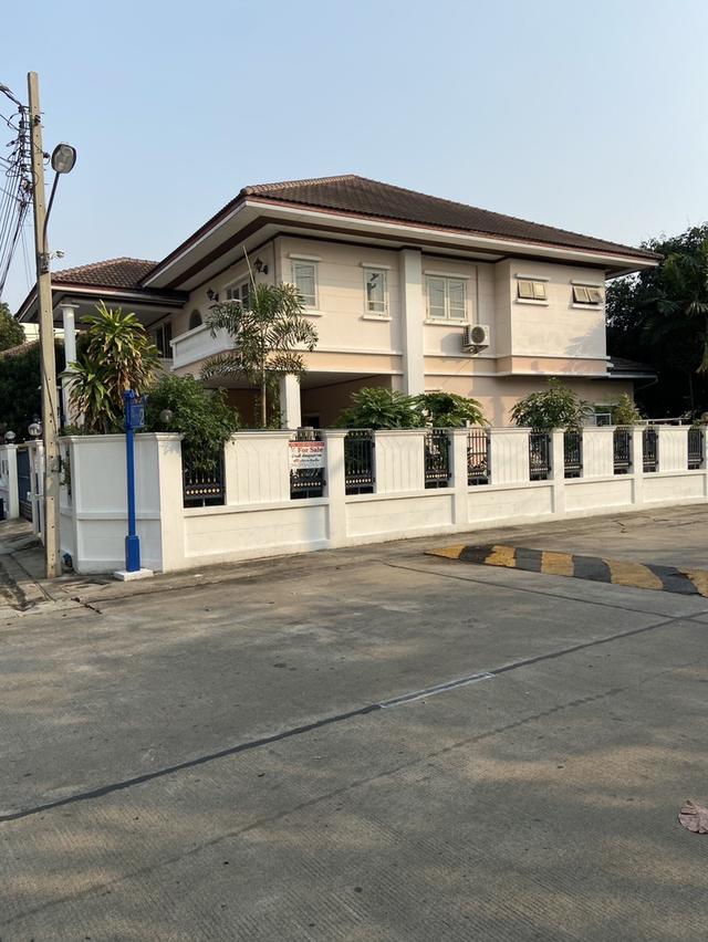 บ้านเดี่ยว มือ 2 ทำเลดี ติดโลตัสศรีนครินทร์ ขายต่ำกว่าราคาตลาด 10.9 ลบ 2