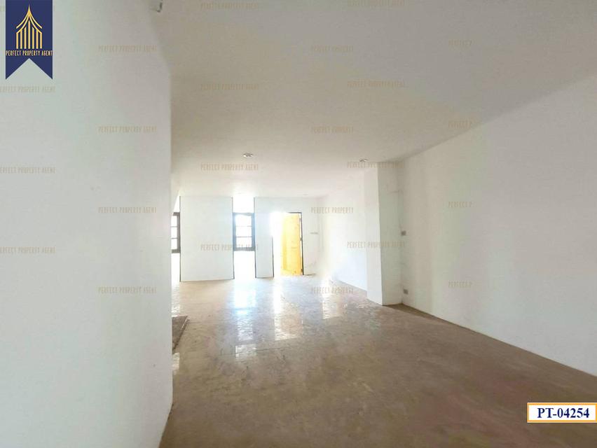 ขาย ทาวน์เฮ้าส์ เรวดี 3 ตลาดขวัญ นนทบุรี สไตล์โมเดิร์น แต่งใหม่ 3