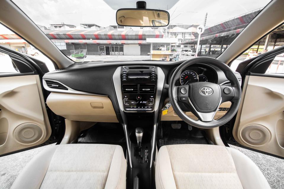 2017 Toyota Yaris Ativ 1.2 E รถเก๋ง 4 ประตู ดาวน์ 0%บริการส่งฟรี รถดี ไม่มีอุบัติเหตุ 4