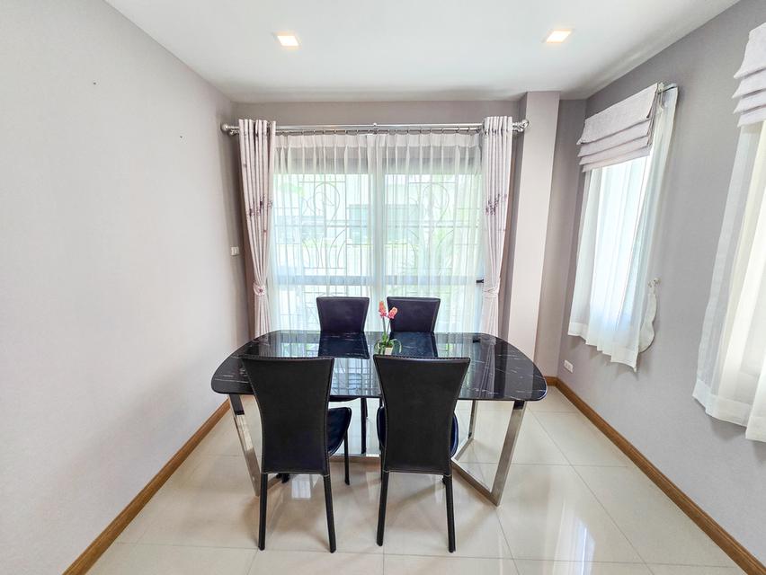 ขาย บ้านเดี่ยว มบ.คีรีราชา เก้ากิโล ศรีราชา ขนาด 205ตรม. 3 ห้องนอน ตกแต่งสวย เฟอร์นิเจอร์ครบ พร้อมอยู่ 8