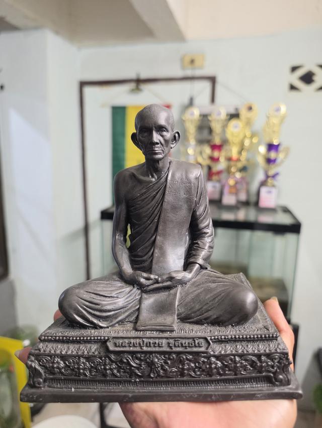 พระบูชาหลวงพ่อกวย ขนาด5นิ้ว
